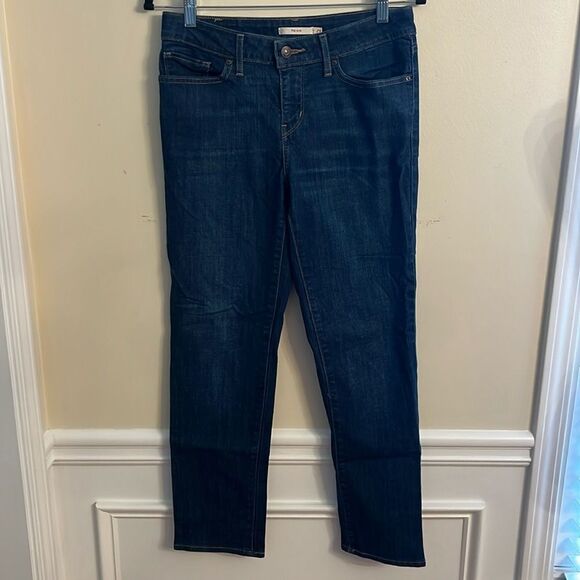 Levi’s 712 Slim Fit Jean - Picture 1 of 8